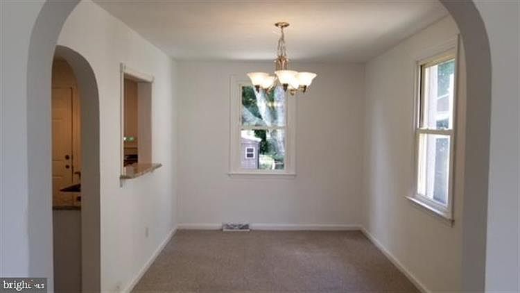 2nd image of 719 Jansen Ave