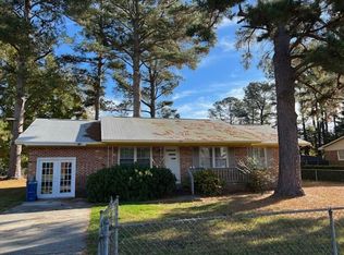 6937 Radnor St, Fayetteville, NC 28314