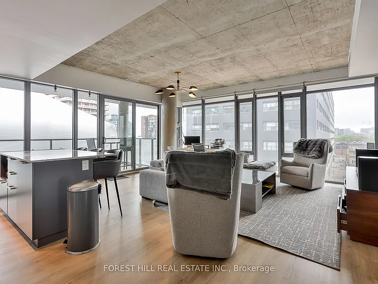 95 Bathurst St #522 — Photo 20
