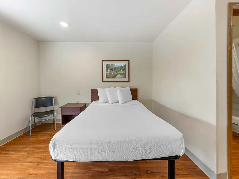 Studio Suite - 1 Full Bed