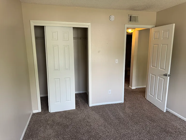 400 N 5th St #5 — Photo 9
