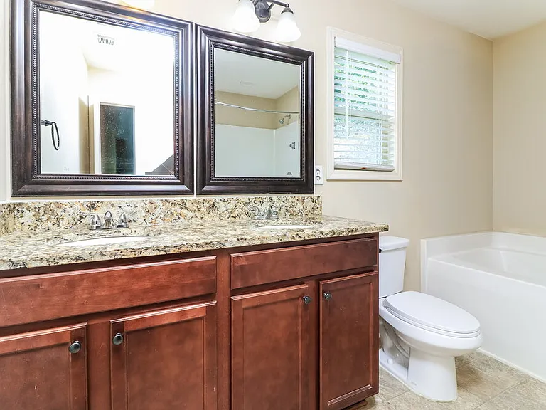 100 Comet Ct — Photo 13