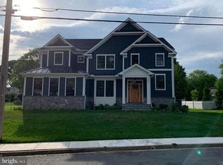 601 Meadow Ln SW, Vienna, VA 22180