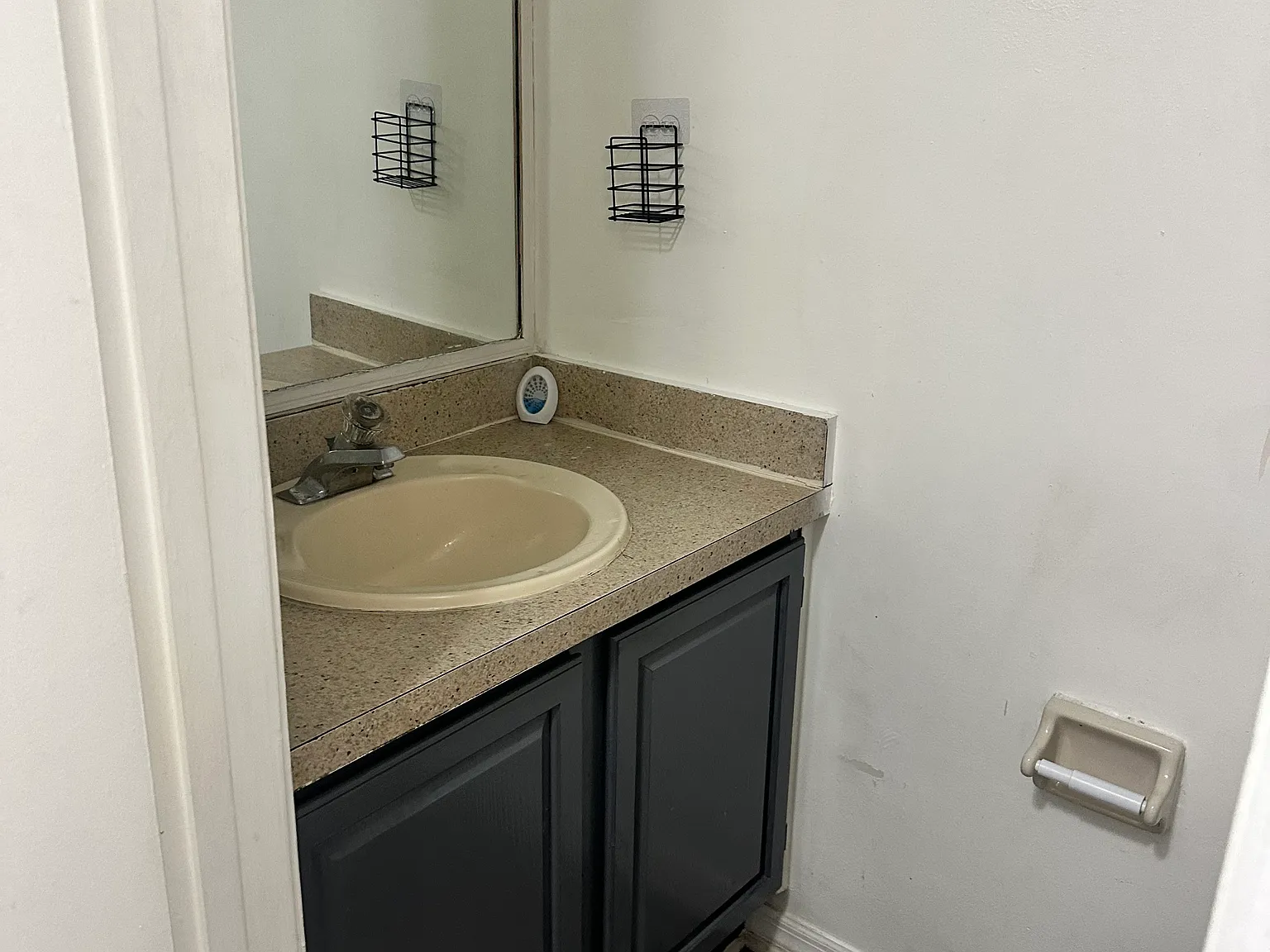 2433 Stratford Upon Avon Blvd — Photo 2