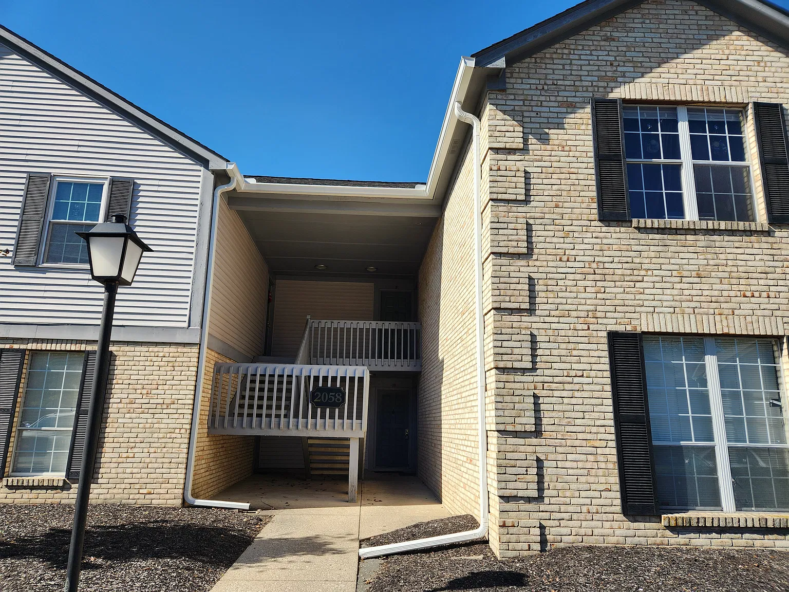 1 bed, 854 sqft, $995 — Photo 1