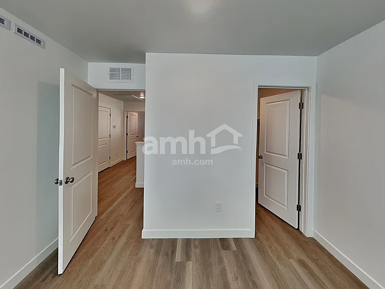 12634 W Flynn Ln — Photo 12