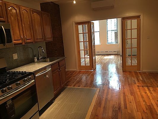 1st image of 806 Macon St #1E
