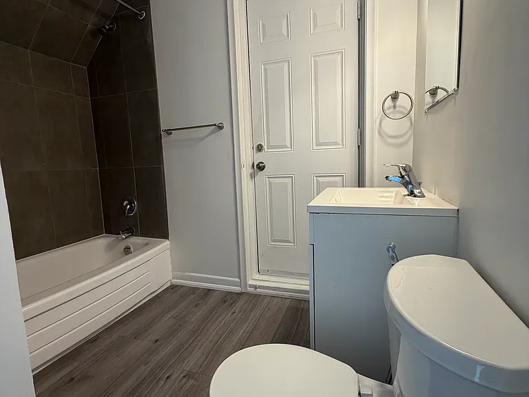 136 Weber St E #10 — Photo 5
