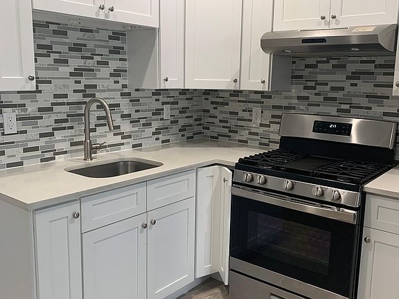 3rd image of 127 16th Ave #5