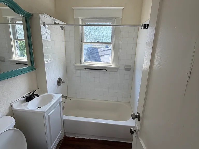 114 Landon St #U — Photo 7