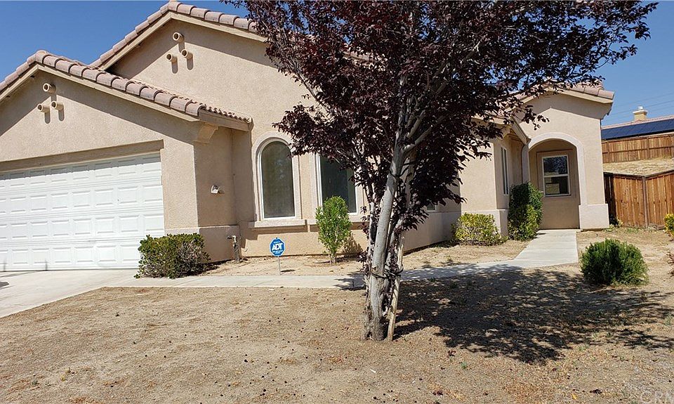 1st image of 16462 Salinas St