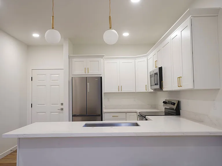 1331 Lenore Dr #B — Photo 5