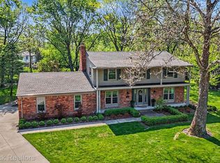 23049 Nottingham Dr, Beverly Hills, MI 48025