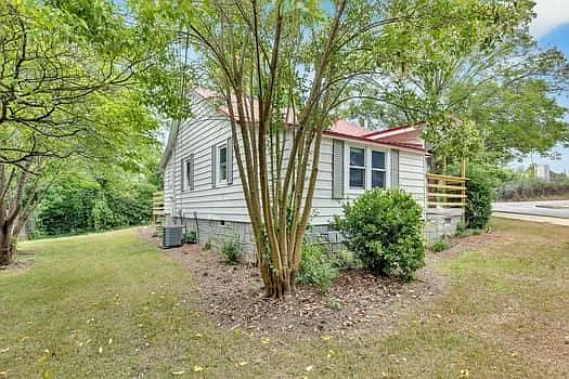 199 Willard St