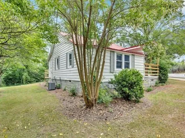 199 Willard St, Greenville, SC 29611