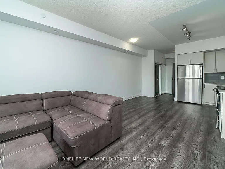 7900 Bathurst St #318 — Photo 10