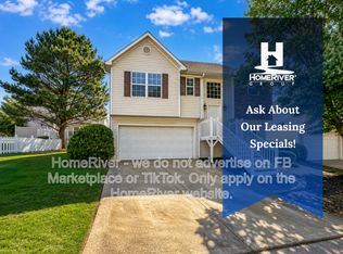 90 Greystone Cir, Hiram, GA 30141
