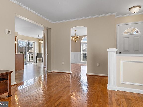 3rd image of 411 Dandelion Dr