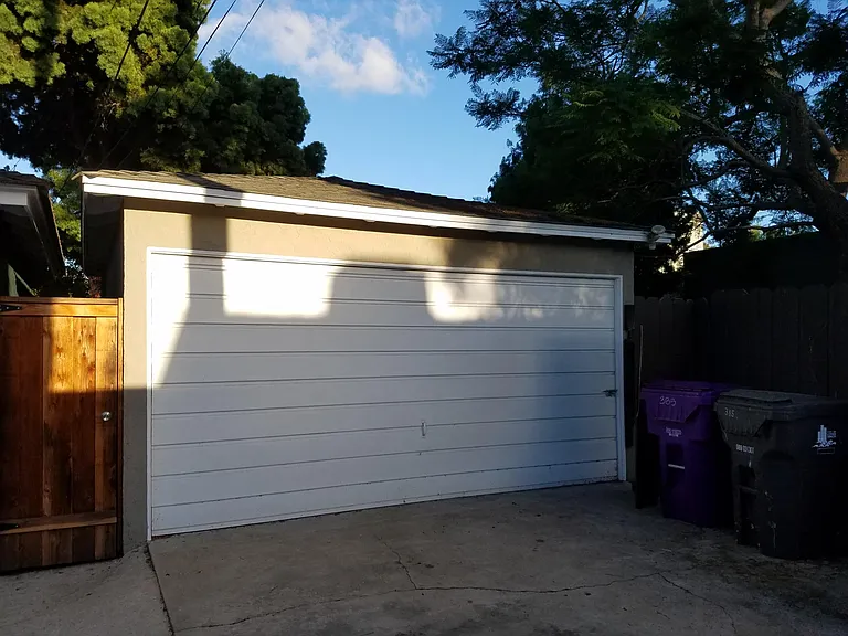 385 Panama Ave — Photo 5