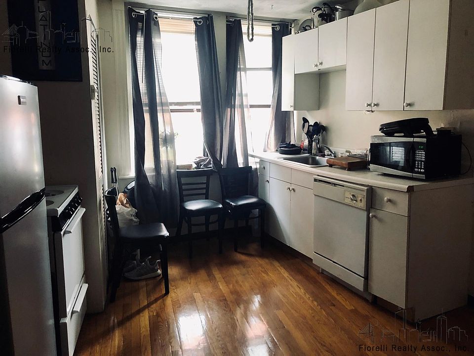 2nd image of 330 North St #4A