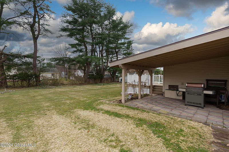 3rd image of 22 Delee Avenue