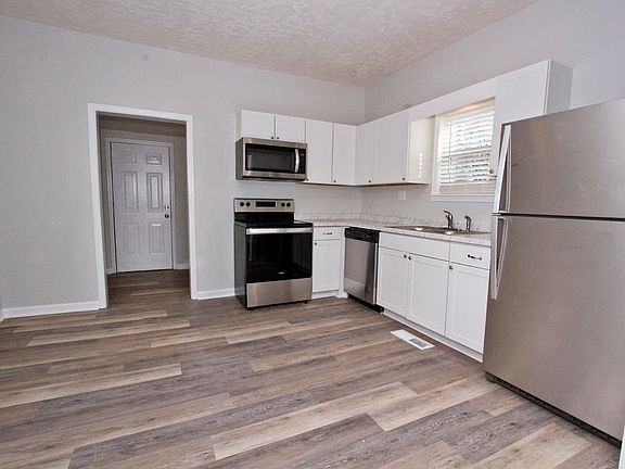 5th image of 1300 Todd Ave