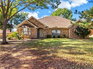 6513 Parkway Ave, North Richland Hills, TX 76182