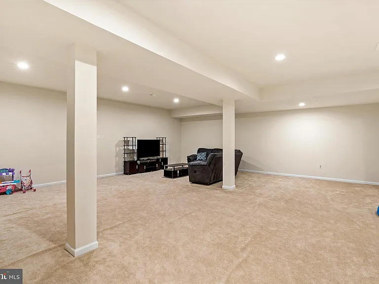 1711 Yearling Ct — Photo 30