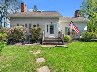 83 Old Minisink Trl, Goshen, NY 10924