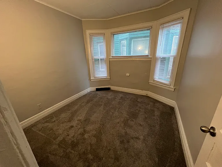576 Potomac Ave #3 — Photo 12