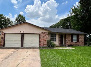 610 Wood Smoke Dr, Houston, TX 77013