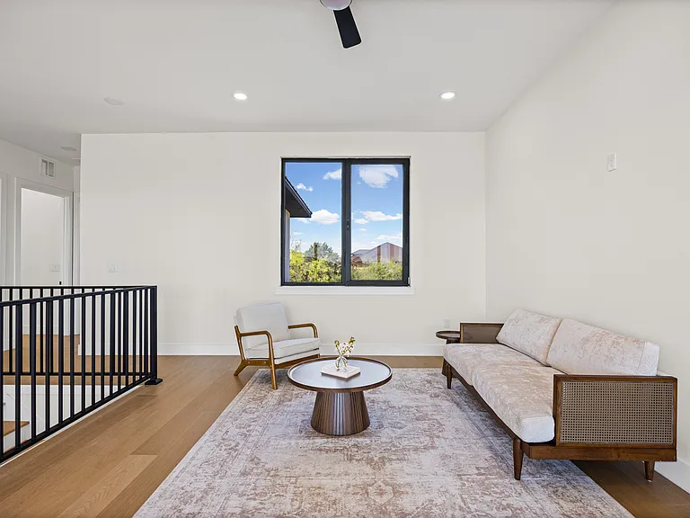1020 Mountain Leather Dr — Photo 29