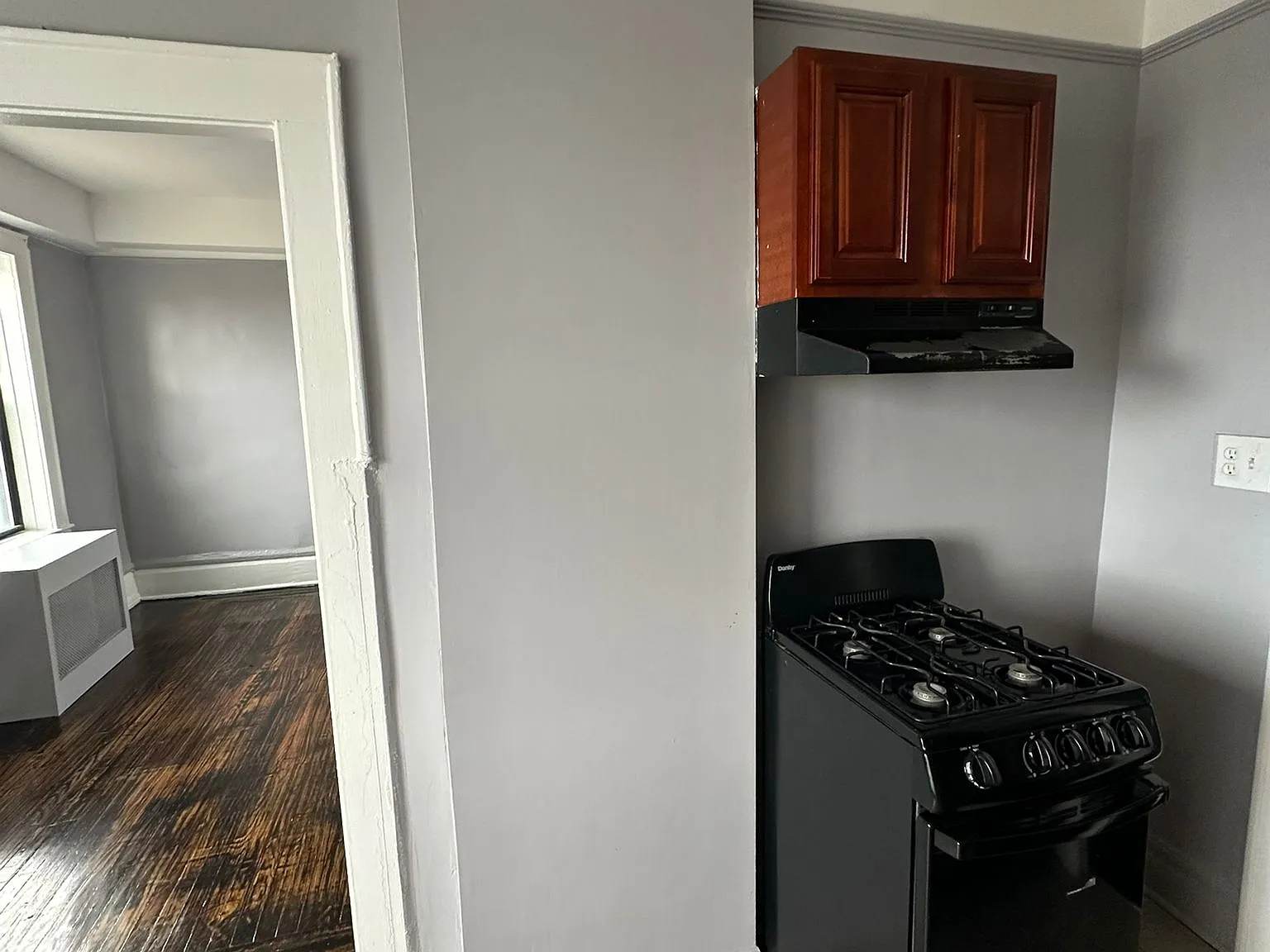 Studio, 600 sqft, $1,395 — Photo 3