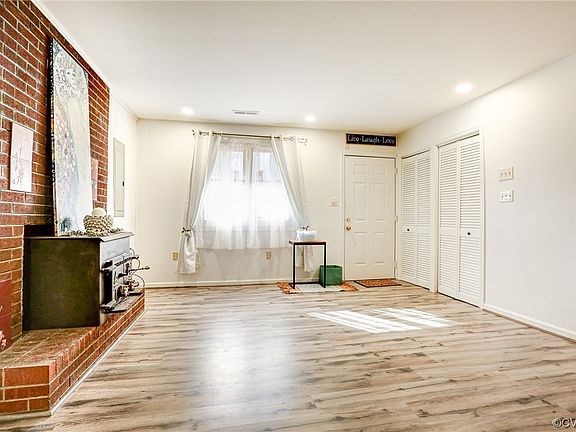 4th image of 7507 Lakeshore Dr