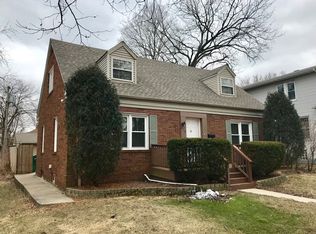 810 Taylor St, Joliet, IL 60435