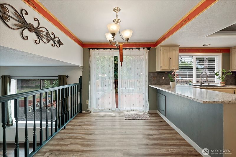 4th image of 8906 10th Drive SE
