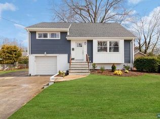 21 Emwood Ave, Westwood, NJ 07675