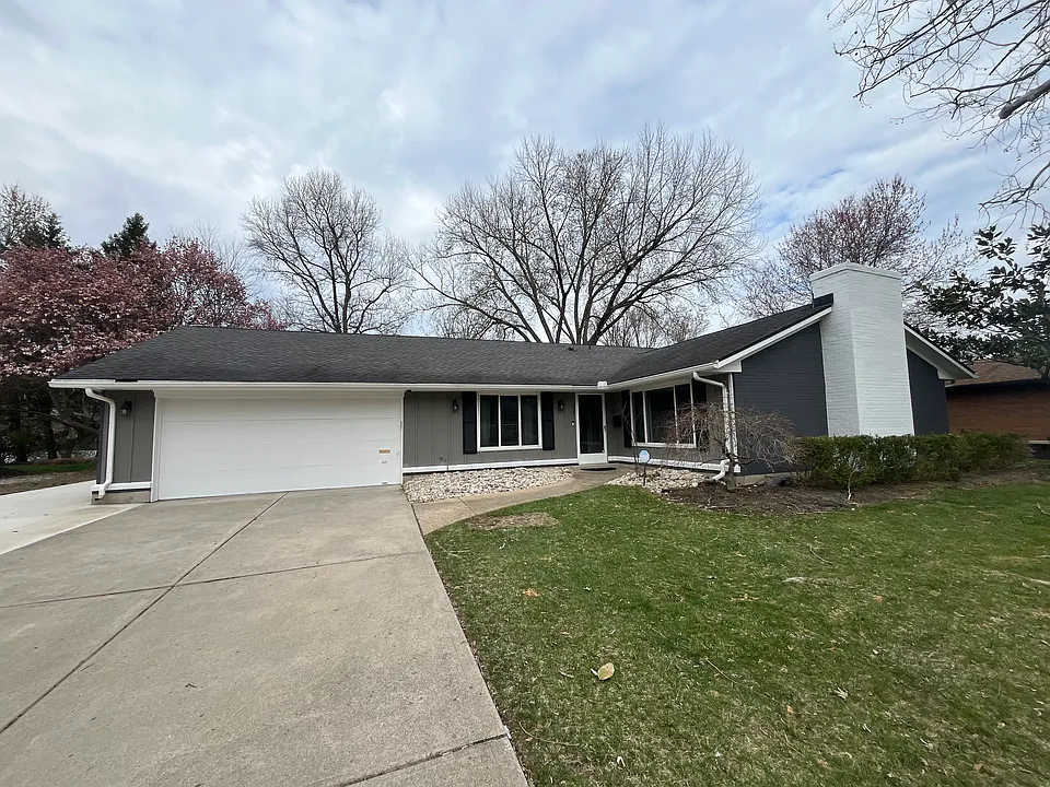 301 S Village Dr