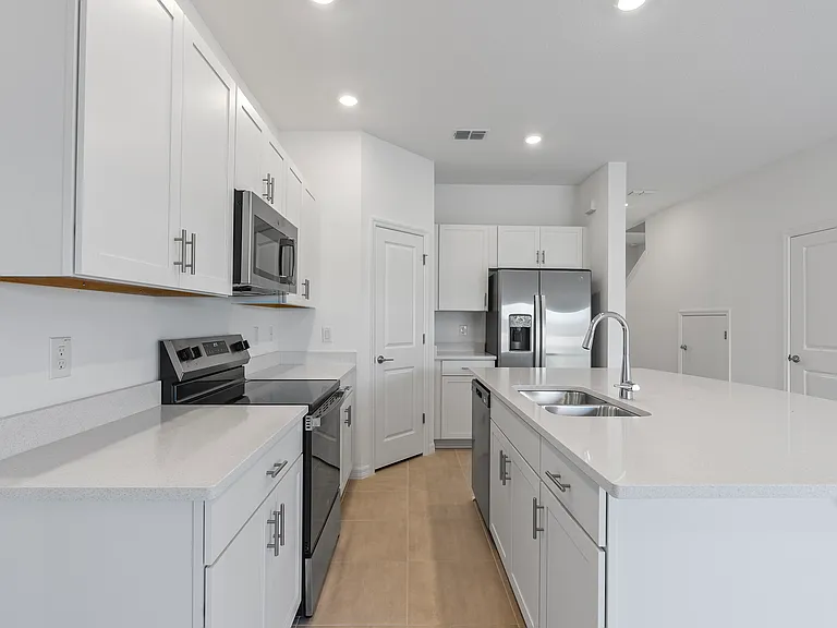 2128 Hallier Cv — Photo 3