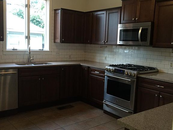5th image of 103 E Mulberry Ave