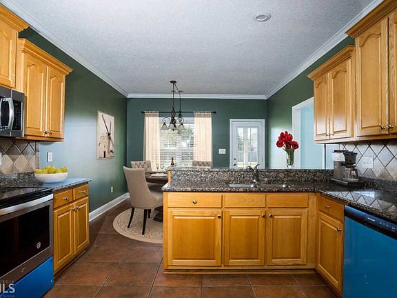 4th image of 416 Sawtooth Ct