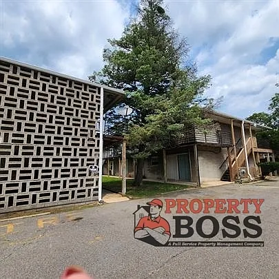 5900 Forest Ave #A2 - 1 — Photo 1