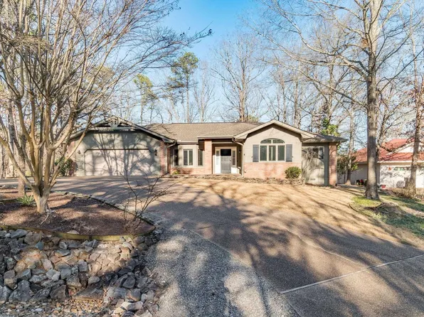 4 Aguila Way, Hot Springs Village, AR 71909