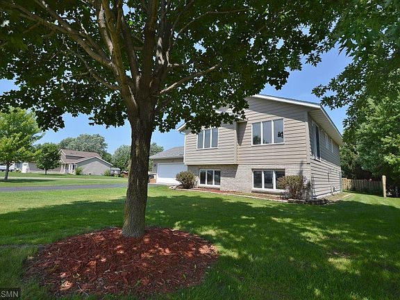 2nd image of 410 Aspen Ct