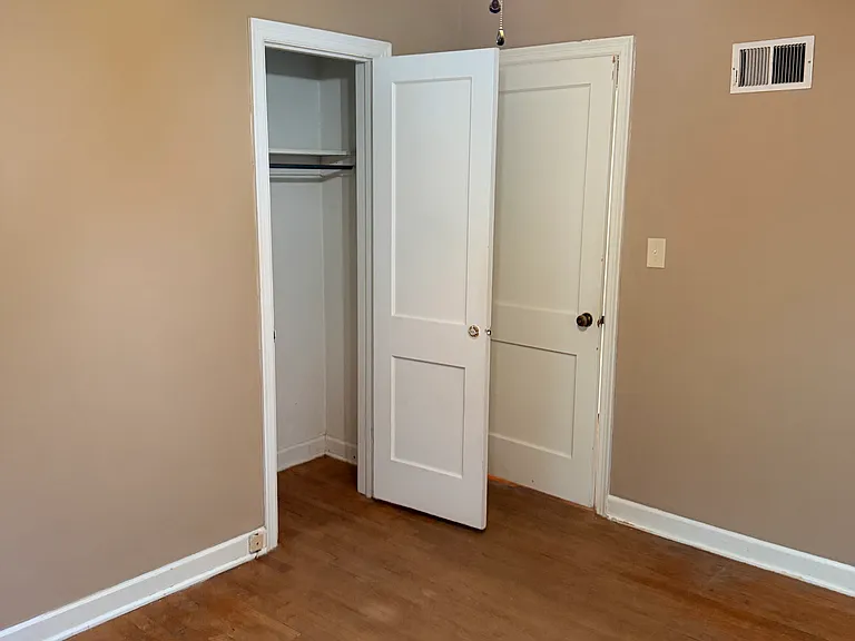 5253 N Spruce Ave — Photo 12