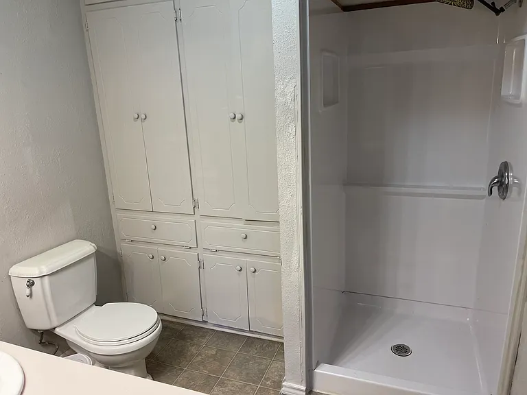 605 W Hanna St — Photo 11
