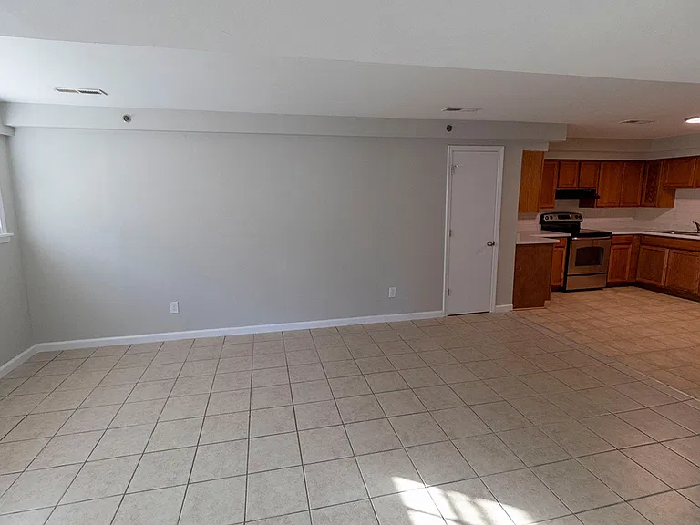 706 Demaret Dr #C — Photo 7