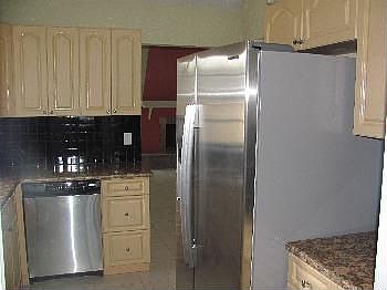 3rd image of 7005 Hazelhurst Ct