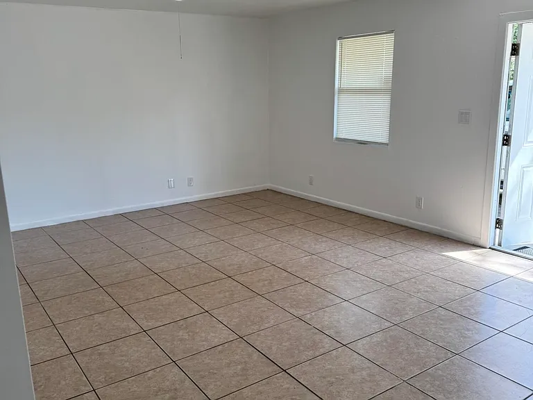 4356 Maine St #3 — Photo 19