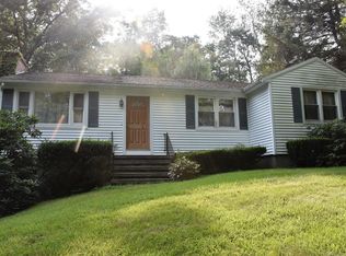316 Dresser Hill Rd, Dudley, MA 01571